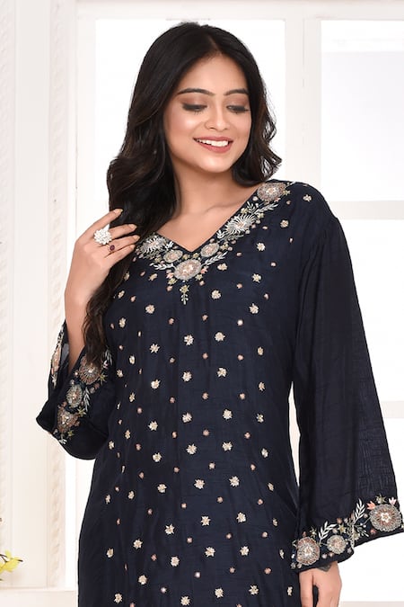 Shop_Amethyst_Blue Bamber Silk Embroidery Floral V Neck Hand Kurta With Pant _at_Aza_Fashions