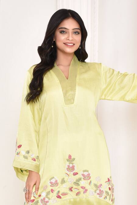 Amethyst Yellow Linen, Satin Embroidery V-neck Rose Bloom Kurta With Pant Online at Aza Fashions Amethyst_Yellow Linen, Satin Embroidery V-neck Rose Bloom Kurta With Pant_Online_at_Aza_Fashions