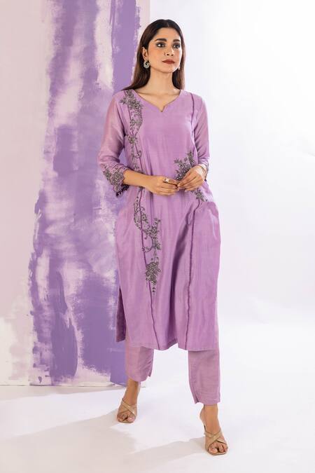 Shop Amethyst Purple Chanderi, Bamboo, Organza Sequins, Embroidery Floral Kurta Pant Set Shop_Amethyst_Purple Chanderi, Bamboo, Organza Sequins, Embroidery Floral Kurta Pant Set