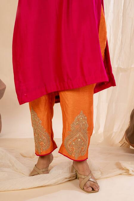Buy_Amethyst_Pink Chanderi, Silk, Organza Sequins, Embroidery V-neck Paisley Kurta Pant Set_Online_at_Aza_Fashions