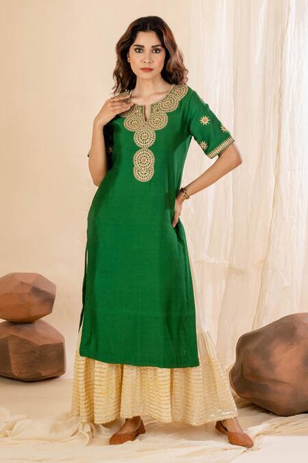 Shop Amethyst Green Chanderi, Organza, Kota Doria Sequins, Circular Motif Kurta Lehenga Set at Aza Fashions Shop_Amethyst_Green Chanderi, Organza, Kota Doria Sequins, Circular Motif Kurta Lehenga Set_at_Aza_Fashions