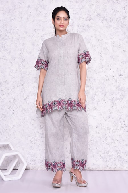 AMETHYST Grey Cotton Embroidered Thread Mandarin Collar Cutwork Tunic And Pant Set 