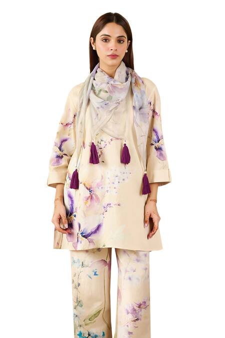 Rainas_Beige Chiffon, Linen Tassels Mandarin Collar Flower Print Kurta Pant Set _at_Aza_Fashions