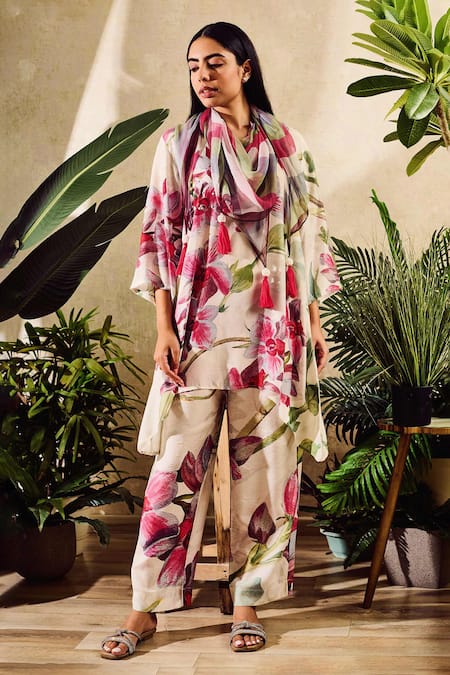 Rainas Off White Scarf Chiffon Printed Floral Mandarin Asymmetric Kurta Set With 