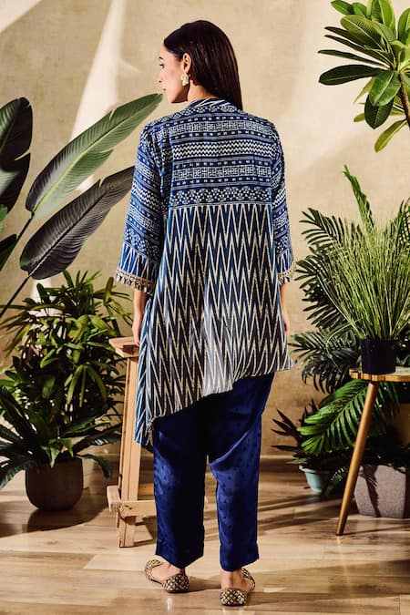 Shop Rainas Blue Cotton, Silk Mandarin Collar Chevron Pattern Kurta With Pant at Aza Fashions Shop_Rainas_Blue Cotton, Silk Mandarin Collar Chevron Pattern Kurta With Pant_at_Aza_Fashions