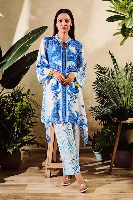 Rainas Botanical Print Asymmetric Kurta With Pant 