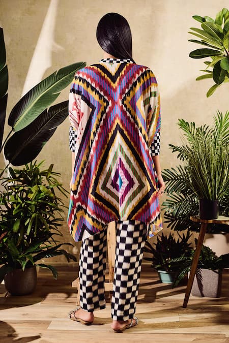Shop Rainas Multi Color Viscose Round Neck Geometric Print Kaftan With Pant at Aza Fashions Shop_Rainas_Multi Color Viscose Round Neck Geometric Print Kaftan With Pant _at_Aza_Fashions