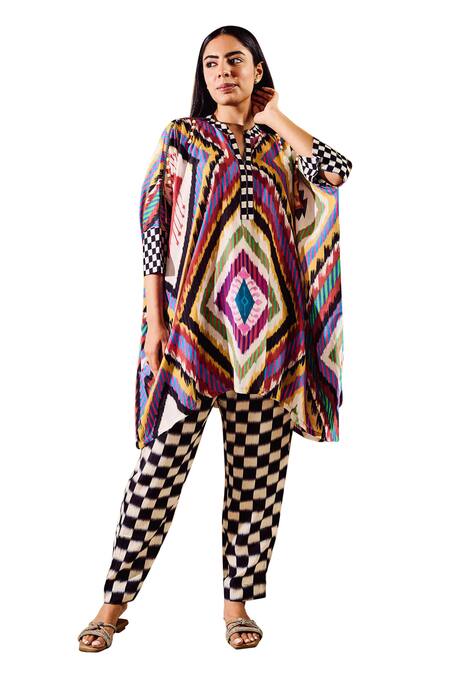 Buy Rainas Multi Color Viscose Round Neck Geometric Print Kaftan With Pant Online at Aza Fashions Buy_Rainas_Multi Color Viscose Round Neck Geometric Print Kaftan With Pant _Online_at_Aza_Fashions