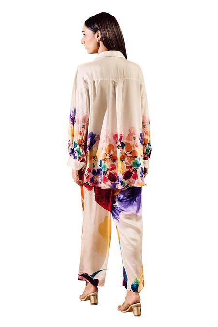 Rainas_Off White Satin Embroidery Collared Floral Print Shirt With Pant _Online_at_Aza_Fashions