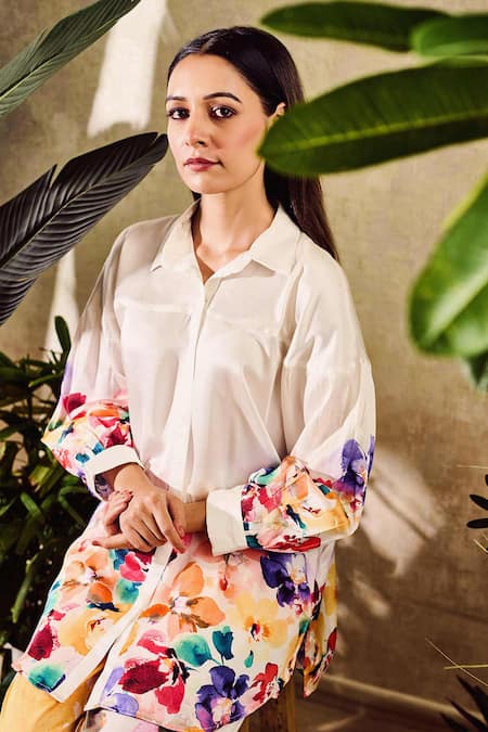 Rainas_Off White Satin Embroidery Collared Floral Print Shirt With Pant _at_Aza_Fashions