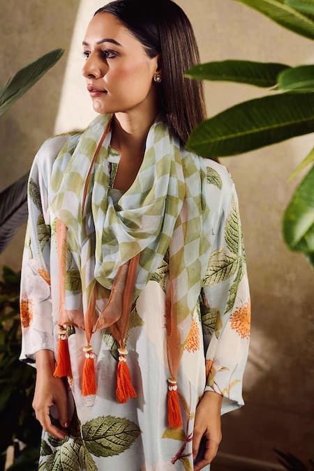 Rainas_Blue Chiffon, Satin Tassels V-neck Daisy Bloom Print Tunic And Pant Set _at_Aza_Fashions