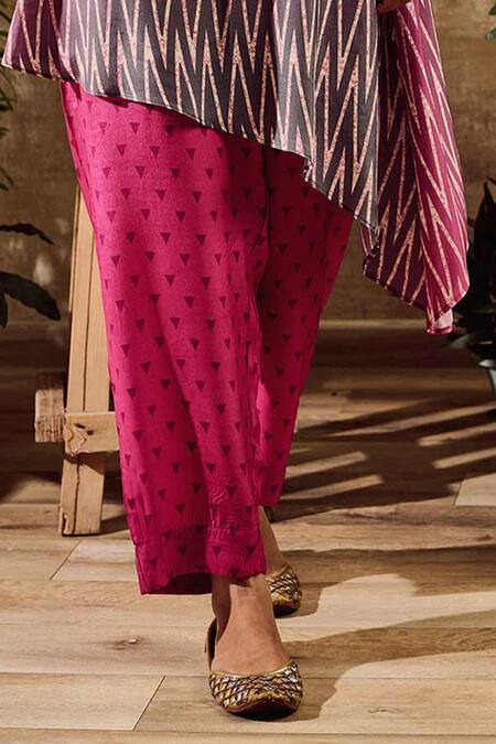 Shop Rainas Pink Cotton, Silk Round Neck Geometric Print Tunic With Pant Online at Aza Fashions Shop_Rainas_Pink Cotton, Silk Round Neck Geometric Print Tunic With Pant_Online_at_Aza_Fashions