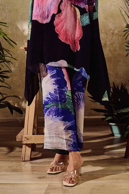 Rainas_Black Viscose, Chiffon, Crepe Mandarin Contrast Bloom Print Tunic And Pant Set _Online_at_Aza_Fashions