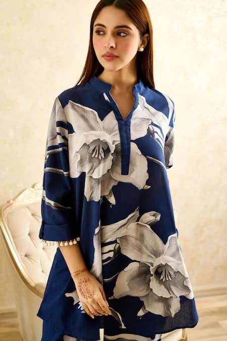 Buy_Rainas_Blue Linen, Chiffon Mandarin Collar Lily Print Tunic Pant Set 