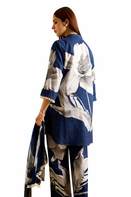 Shop_Rainas_Blue Linen, Chiffon Mandarin Collar Lily Print Tunic Pant Set 