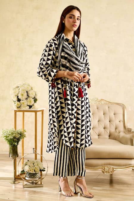 Rainas_Black Chiffon, Cotton Tassels, Sequins Collared Geometric Print Kurta Pant Set _Online_at_Aza_Fashions