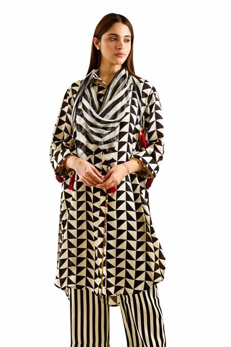 Shop_Rainas_Black Chiffon, Cotton Tassels, Sequins Collared Geometric Print Kurta Pant Set 