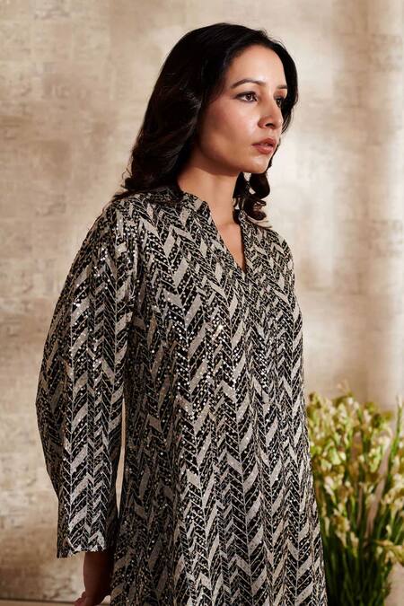 Rainas Black Georgette Sequins Mandarin Collar Printed Tunic And Pant Set Online at Aza Fashions Rainas_Black Georgette Sequins Mandarin Collar Printed Tunic And Pant Set _Online_at_Aza_Fashions