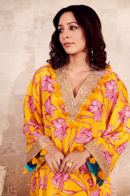 Buy Rainas Yellow Cotton, Silk Sequins, Embroidery V-neck Floral Print Kurta And Pant Set Online at Aza Fashions Buy_Rainas_Yellow Cotton, Silk Sequins, Embroidery V-neck Floral Print Kurta And Pant Set _Online_at_Aza_Fashions