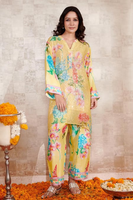 Rainas Yellow Sequin Georgette Printed Floral Notched Straight Kurta And Pant Set 