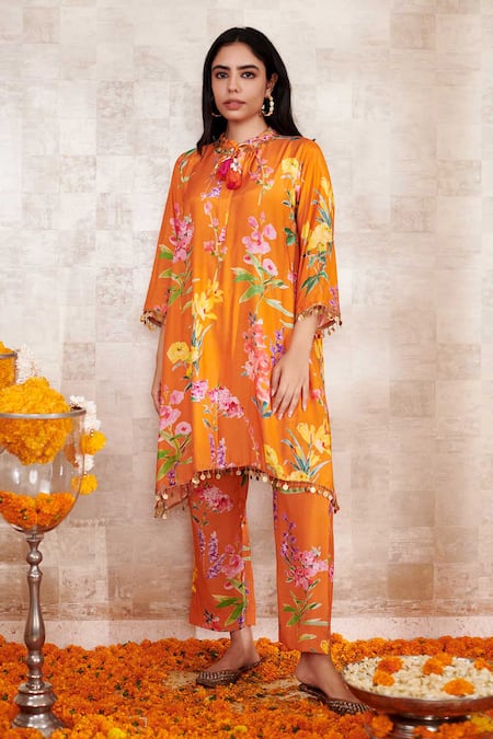 Rainas Floral Print Tasseled Kurta & Pant Set 