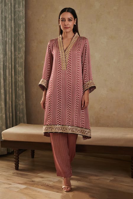 Rainas Geometric Print Embroidered Kurta & Pant Set 