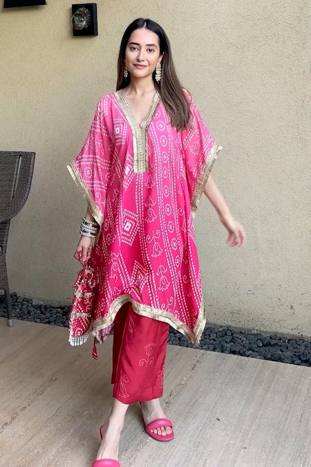 Rainas Pink Cotton, Silk Embroidery, Tassels V-neck Bandhani Bloom Print Kaftan Set 