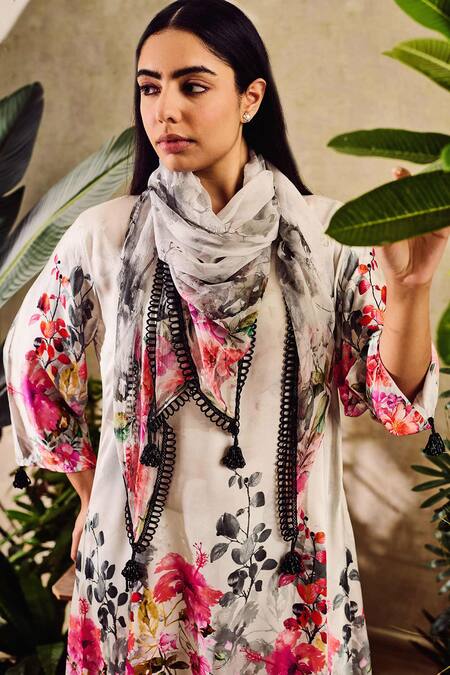 Rainas_Off White Chiffon, Cotton Satin Tassels Hibiscus Garden Print Kurta Pant Set _Online_at_Aza_Fashions