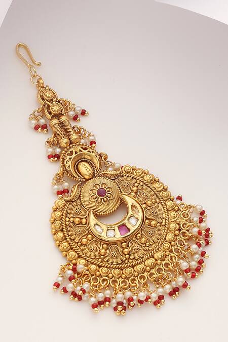 Buy_SUIKALA_Red Carved Floral Temple Maangtikka _Online_at_Aza_Fashions