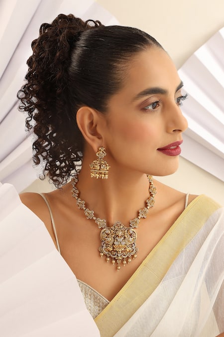 SUIKALA Deity Studded Hasli Necklace Set 