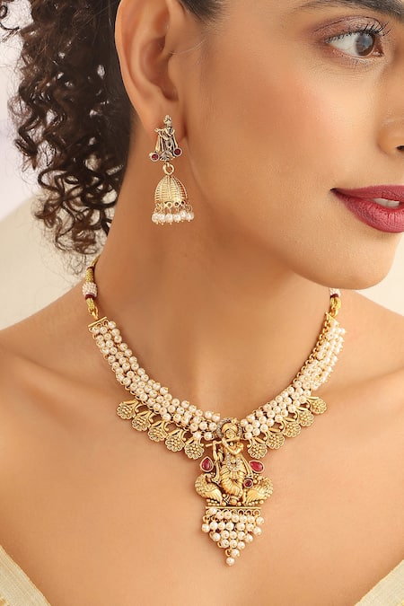 SUIKALA Red Pearls Lord Krishna Carved Temple Necklace Set Online at Aza Fashions SUIKALA_Red Pearls Lord Krishna Carved Temple Necklace Set_Online_at_Aza_Fashions