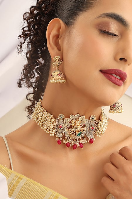 SUIKALA_Red Stones Goddess Radha And Krishna Carved Choker Set _Online_at_Aza_Fashions