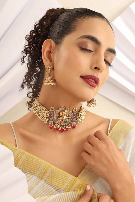 Shop_SUIKALA_Red Stones Goddess Radha And Krishna Carved Choker Set _Online_at_Aza_Fashions