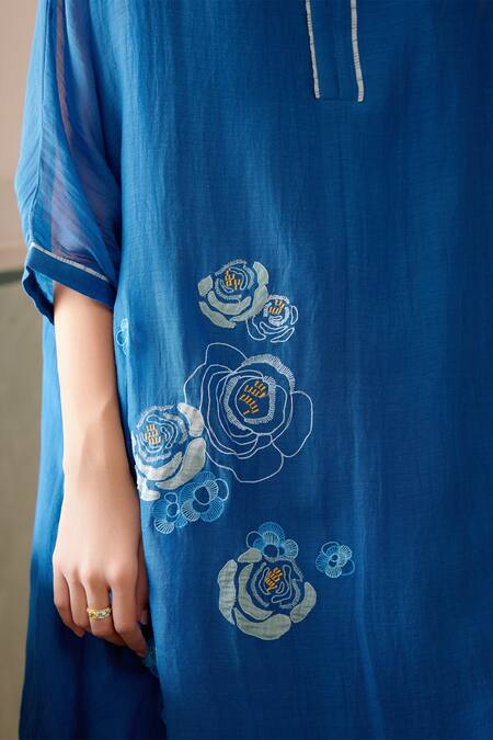 Shop Vaayu Blue Muslin, Cotton Embroidery Floral Applique Work Asymmetric Kurta And Pant Set Shop_Vaayu_Blue Muslin, Cotton Embroidery Floral Applique Work Asymmetric Kurta And Pant Set