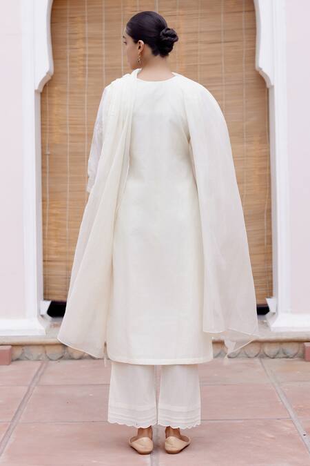 Shop Vaayu White Muslin, Cotton Embroidery Round Neck Swan Applique Work Kurta Pant Set at Aza Fashions Shop_Vaayu_White Muslin, Cotton Embroidery Round Neck Swan Applique Work Kurta Pant Set_at_Aza_Fashions