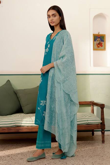 Shop_Vaayu_Blue Muslin, Cotton Embroidery V-neck Floral Kurta Pant Set_Online_at_Aza_Fashions