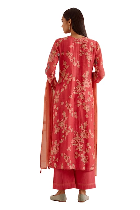 Vaayu_Pink Muslin, Cotton Embroidery V-neck Floral Kantha Kurta Pant Set _Online_at_Aza_Fashions