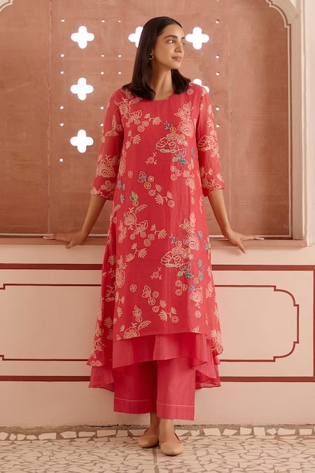 Vaayu Pink Muslin Cotton Embroidered Floral Round Print Kurta And Pant Set 