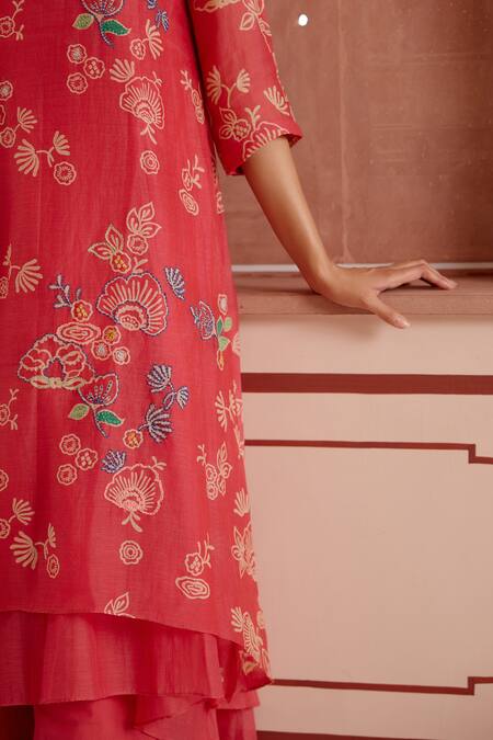 Buy_Vaayu_Pink Muslin, Cotton Embroidery Round Neck Floral Print Kurta And Pant Set