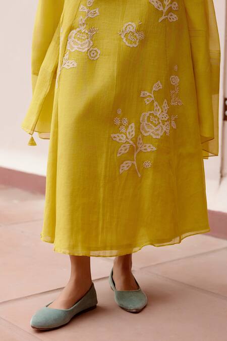 Shop_Vaayu_Yellow Muslin Embroidery, Tassels Round Neck Floral Anarkali With Dupatta _Online_at_Aza_Fashions