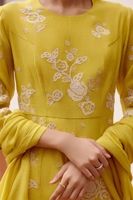 Vaayu_Yellow Muslin Embroidery, Tassels Round Neck Floral Anarkali With Dupatta _at_Aza_Fashions