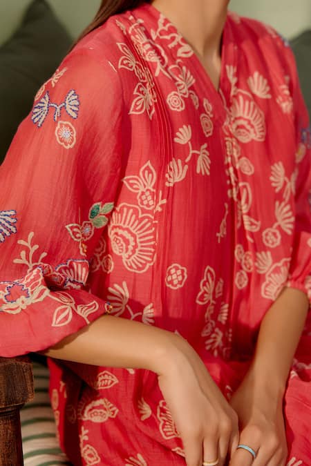 Vaayu Pink Muslin, Cotton Embroidery V-neck Floral Print Midi Dress at Aza Fashions Vaayu_Pink Muslin, Cotton Embroidery V-neck Floral Print Midi Dress _at_Aza_Fashions