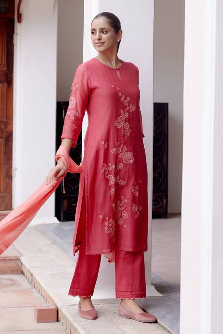 Shop Vaayu Pink Muslin, Cotton Embroidery Round Neck Floral Applique Kurta And Pant Set Online at Aza Fashions Shop_Vaayu_Pink Muslin, Cotton Embroidery Round Neck Floral Applique Kurta And Pant Set _Online_at_Aza_Fashions