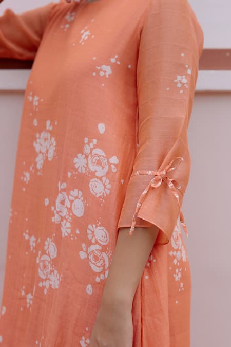 Buy_Vaayu_Peach Muslin, Cotton Embroidery Round Neck Floral Thread Dress 