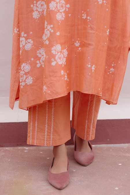 Shop_Vaayu_Peach Muslin, Cotton Embroidery Round Neck Floral Thread Dress 
