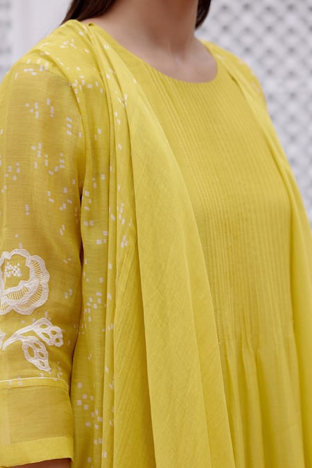 Shop Vaayu Yellow Muslin, Cotton Embroidery Round Neck Floral Jacket Dress Shop_Vaayu_Yellow Muslin, Cotton Embroidery Round Neck Floral Jacket Dress