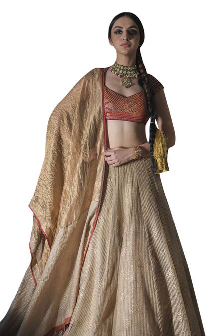 Shop Swatti Kapoor Gold Chanderi Tassels Achal Handwoven Zari Striped Dupatta Online at Aza Fashions Shop_Swatti Kapoor_Gold Chanderi Tassels Achal Handwoven Zari Striped Dupatta _Online_at_Aza_Fashions