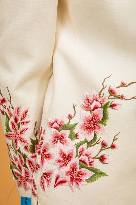 Rohit Bal_White Matka Silk Embroidery Resham Thread Sherwani _Online_at_Aza_Fashions