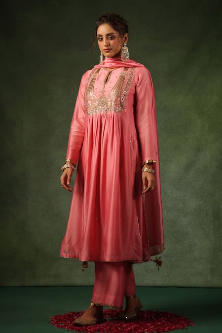 Label Niti Bothra Sequin Embroidered Kurta Set 