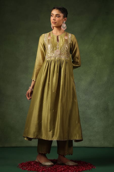 Buy_Label Niti Bothra_Green Chanderi Silk Sequins, Embroidery, Zari Zardozi Gathered Kurta Set _Online_at_Aza_Fashions